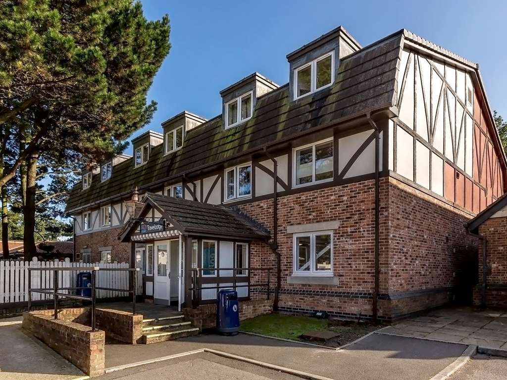 Travelodge Bournemouth Cooper Dean Dış mekan fotoğraf