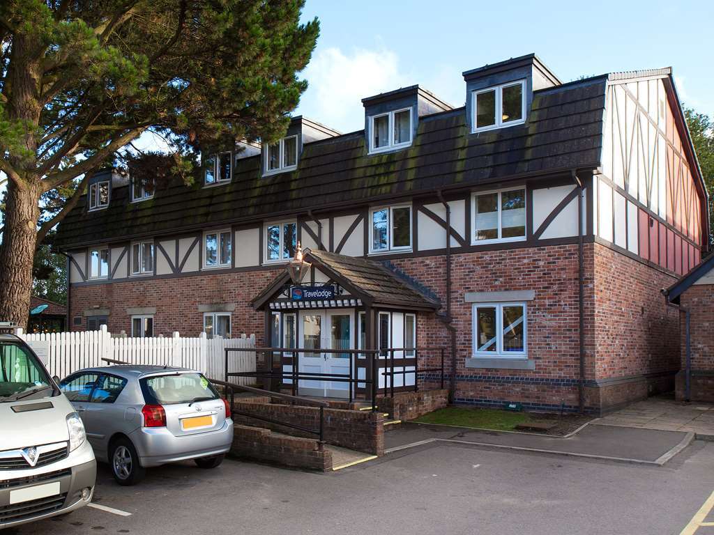 Travelodge Bournemouth Cooper Dean Dış mekan fotoğraf